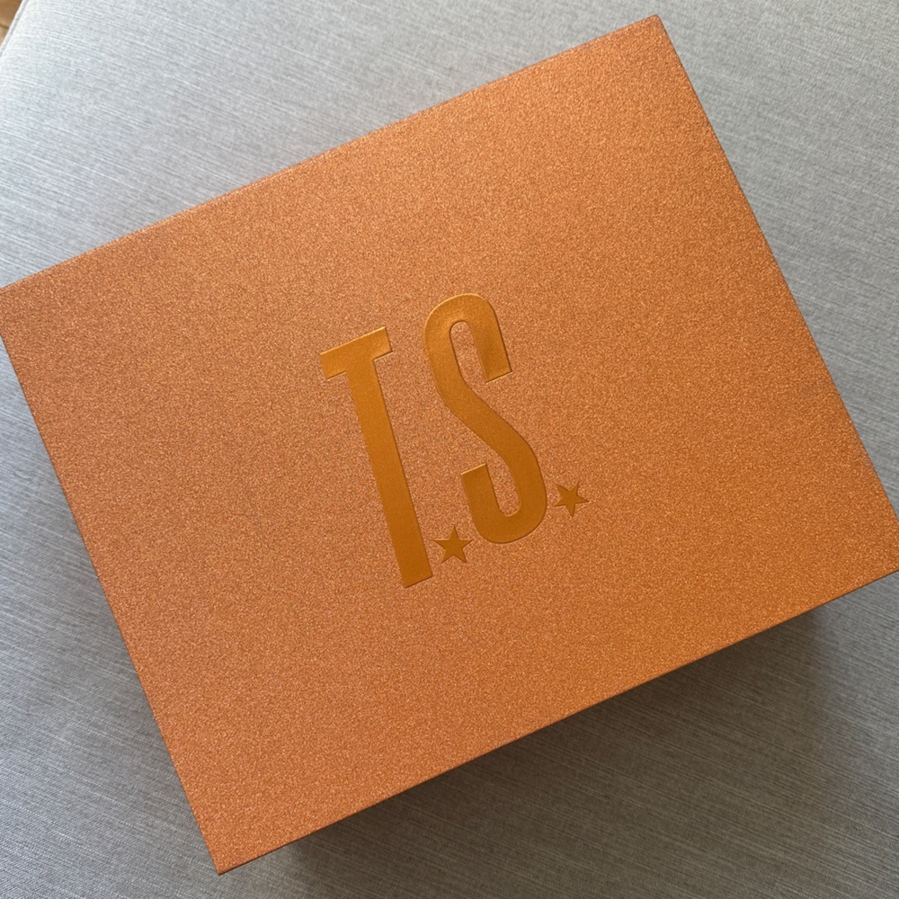 Taylor Swift - The Life of a Showgirl - Cardigan Box Set (M/LG)